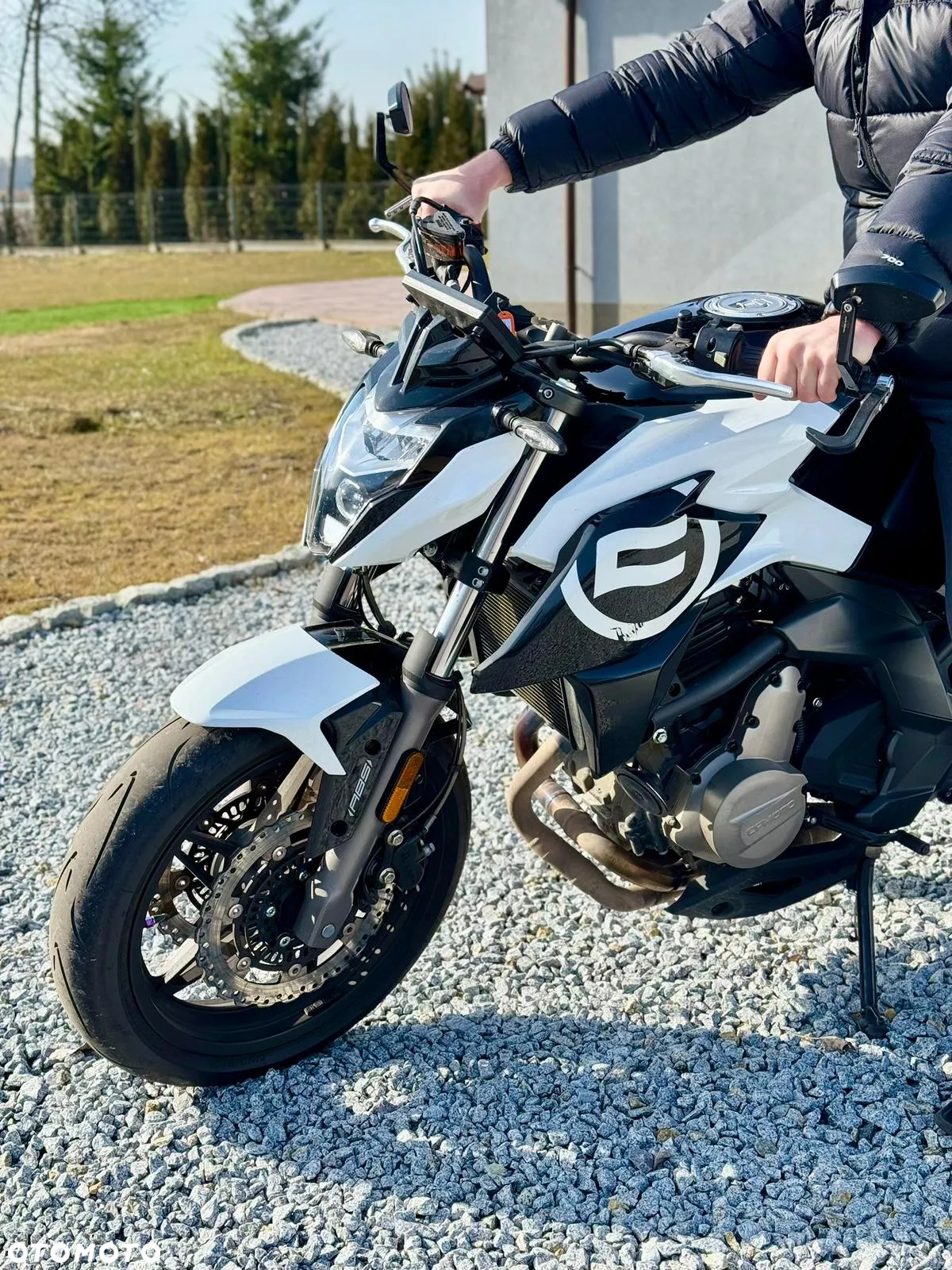 CFMoto 675NK - 5
