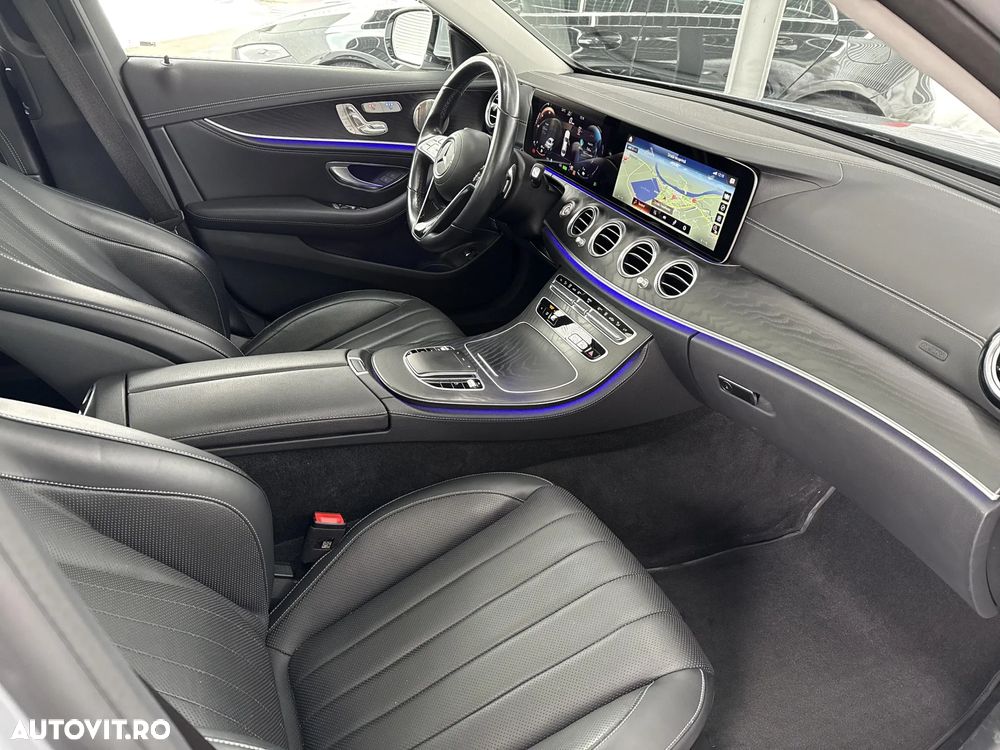 Mercedes-Benz E E 300e 4Matic 9G-Tronic Exclusive - 29