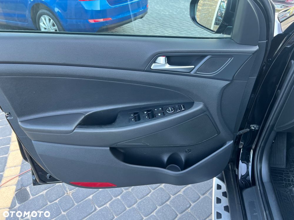 Hyundai Tucson blue 1.7 CRDi 2WD Style - 17