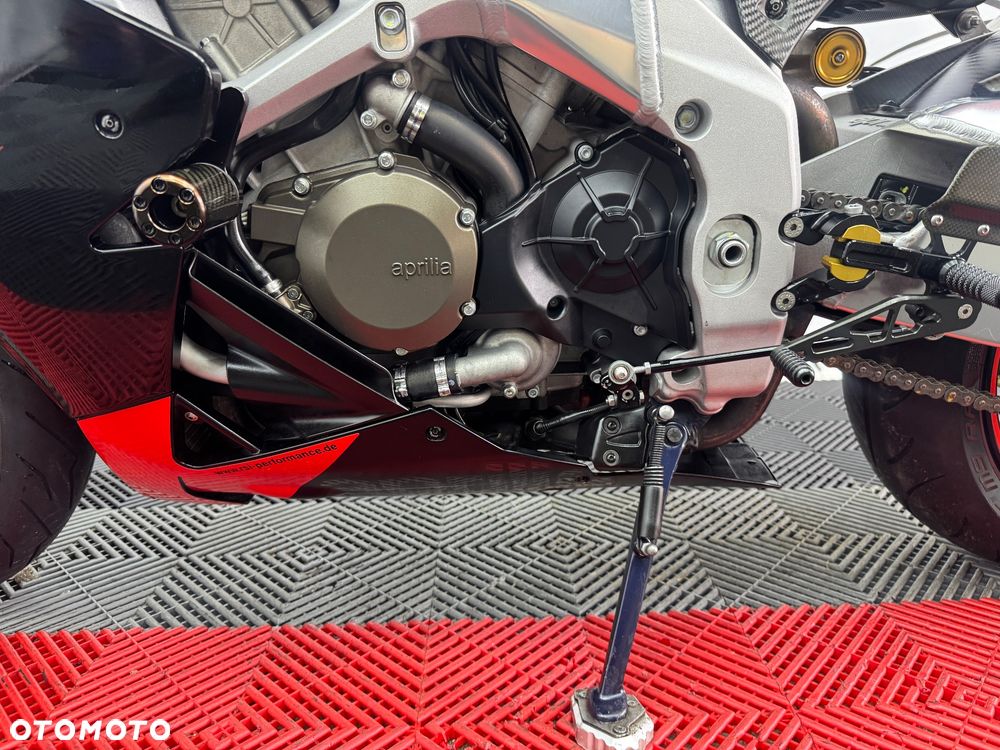 Aprilia RSV - 16