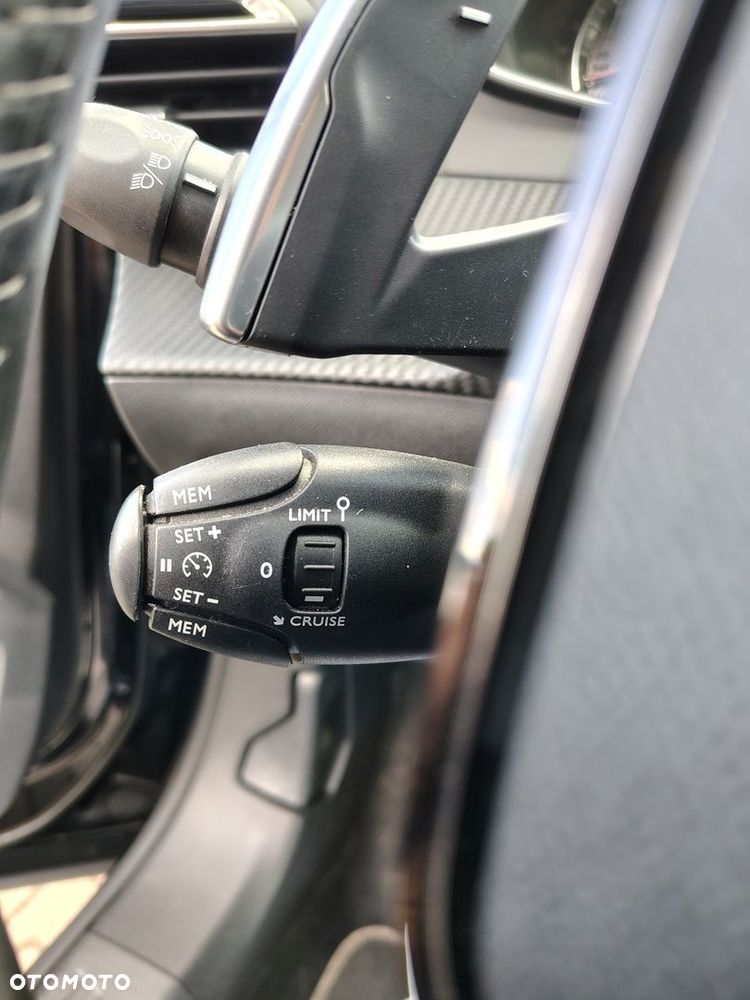 Peugeot 2008 - 18