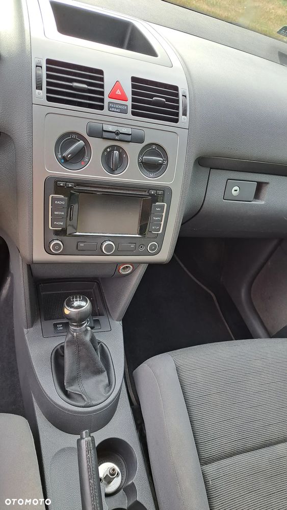 Volkswagen Touran - 3