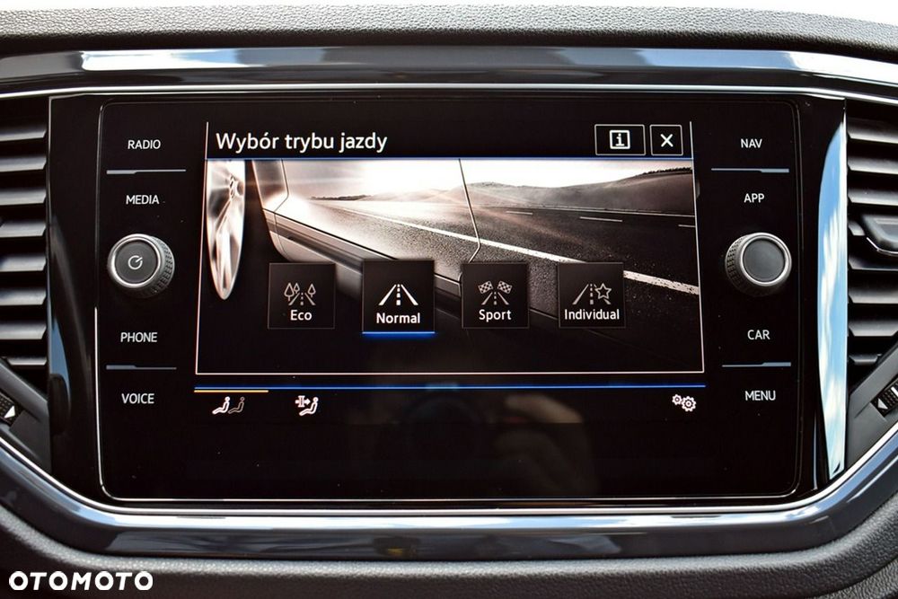 Volkswagen T-Roc 1.5 TSI ACT Premium DSG - 24