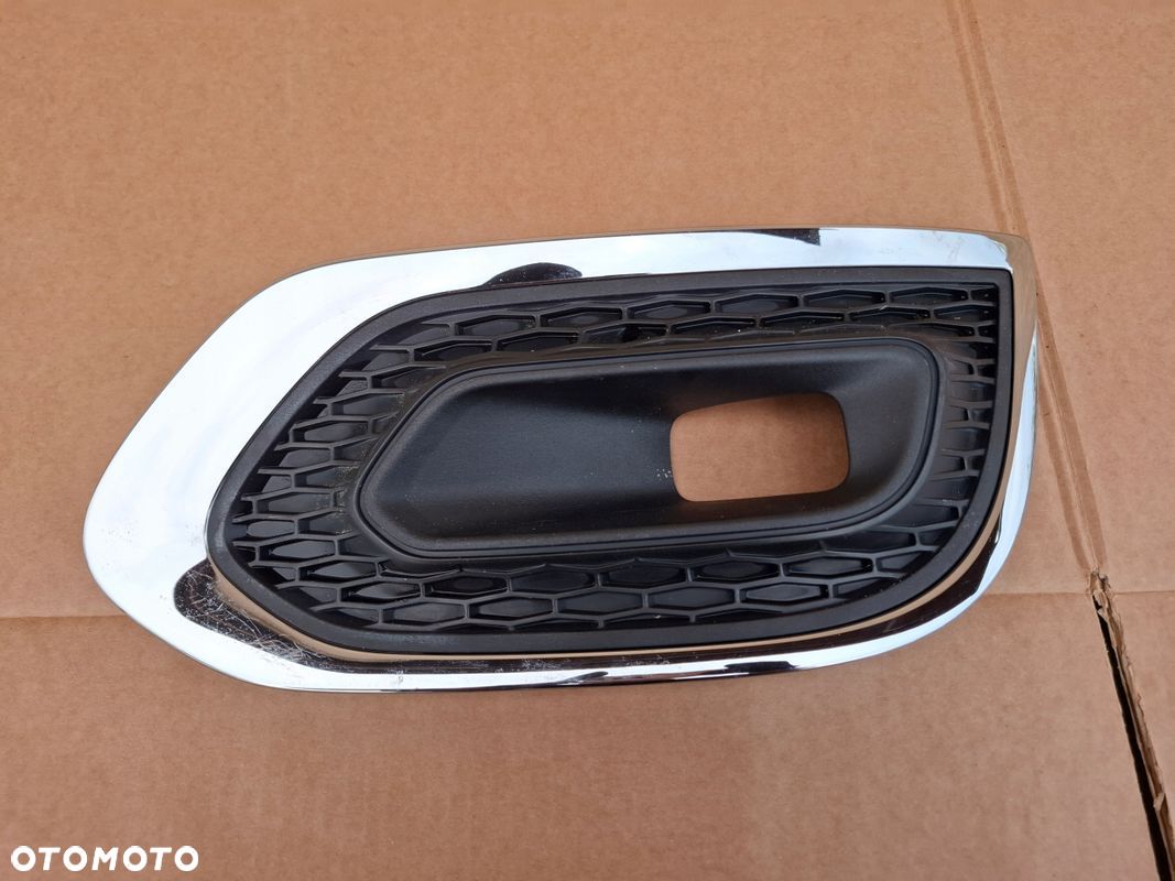 KRATKA PRAWA RENAULT KADJAR LIFT ORYGINAŁ ŁADNY STAN - 1