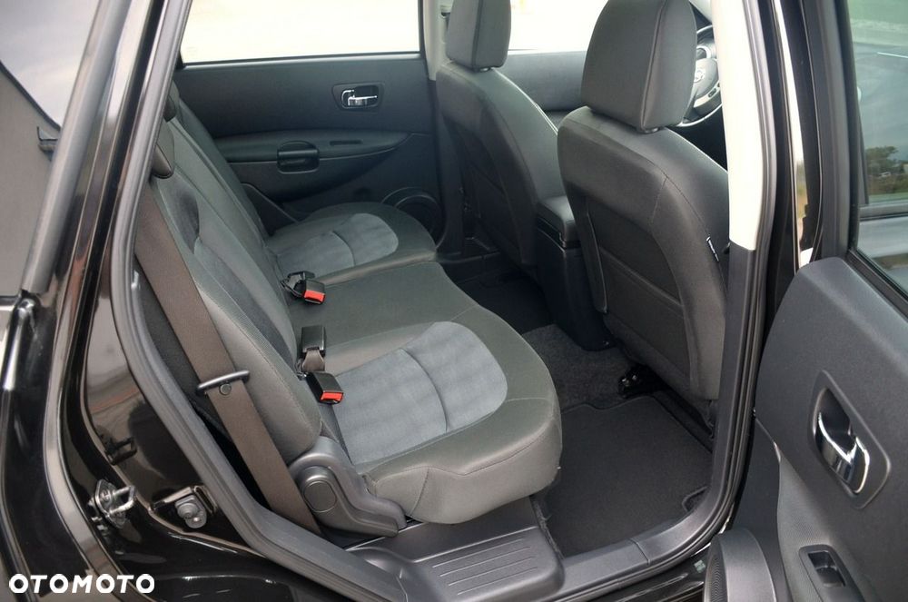 Nissan Qashqai+2 - 22