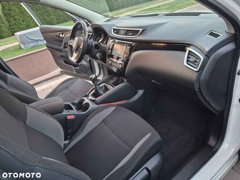 Nissan Qashqai 1.6 DIG-T Acenta - 17
