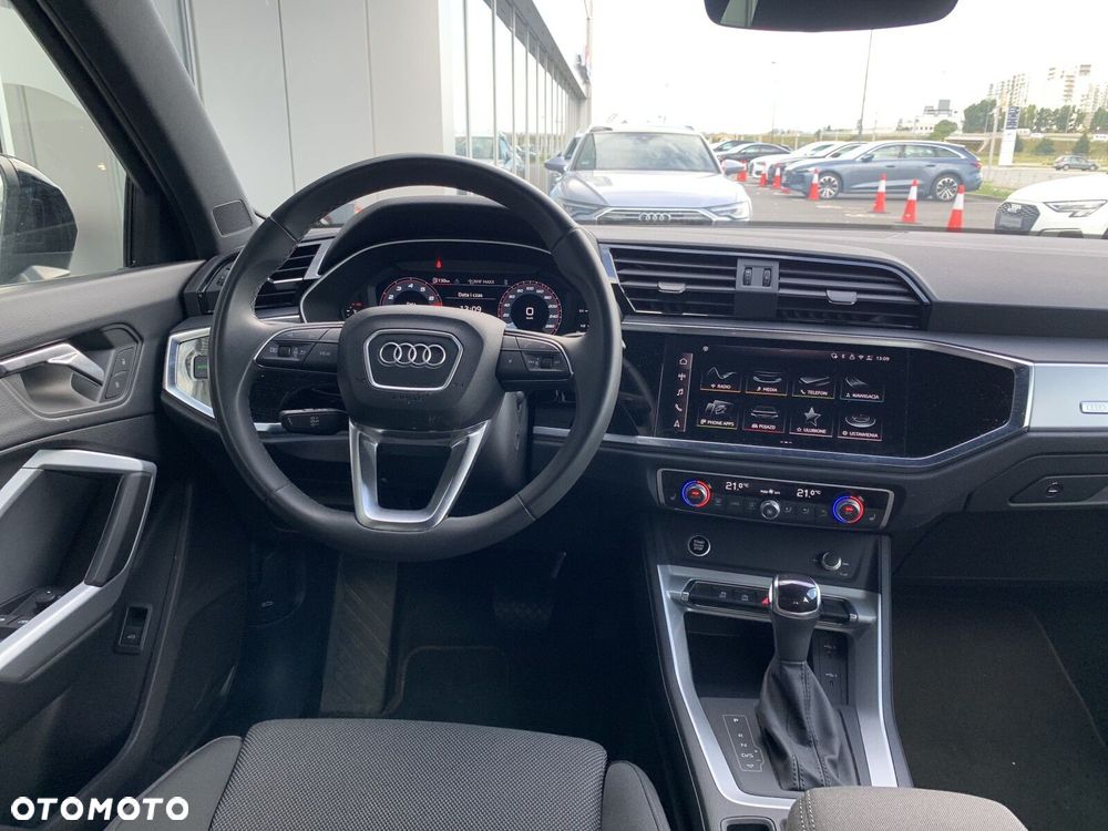 Audi Q3 - 18