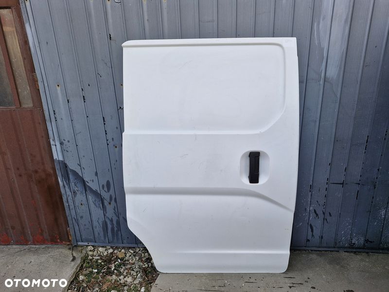 NISSAN NV200 DRZWI PRAWE BOCZNE PRZESUWNE - 1