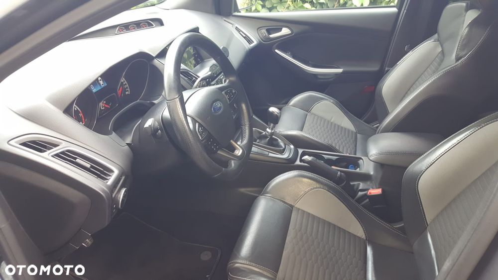 Ford Focus 2.0 EcoBoost ST-2 - 12