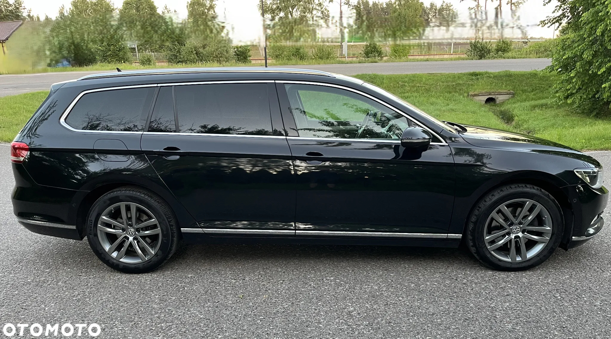 Volkswagen Passat - 4