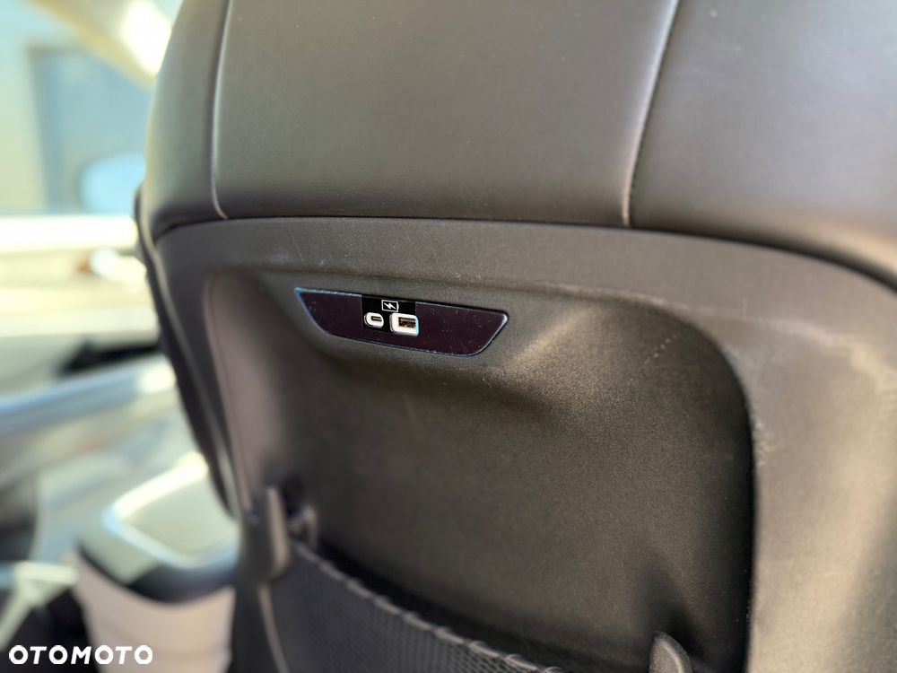 Chrysler Pacifica - 24