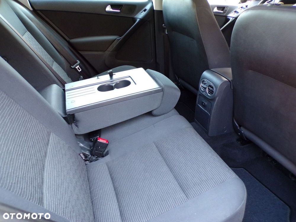 Volkswagen Tiguan - 27