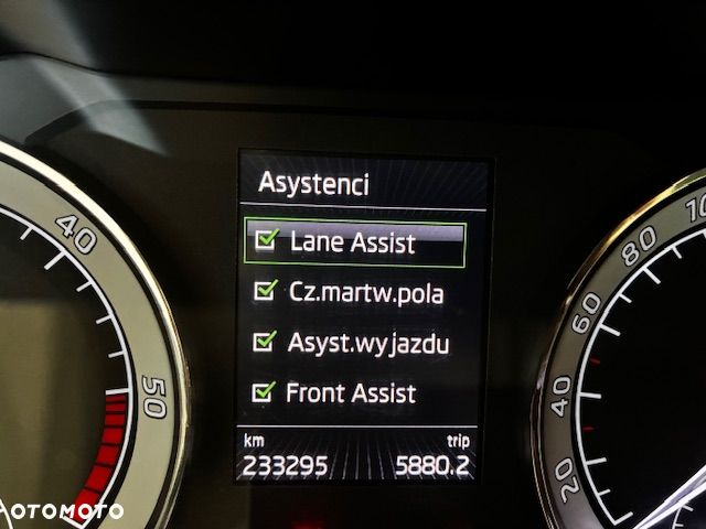 Skoda Superb 2.0 TDI L&K DSG - 20