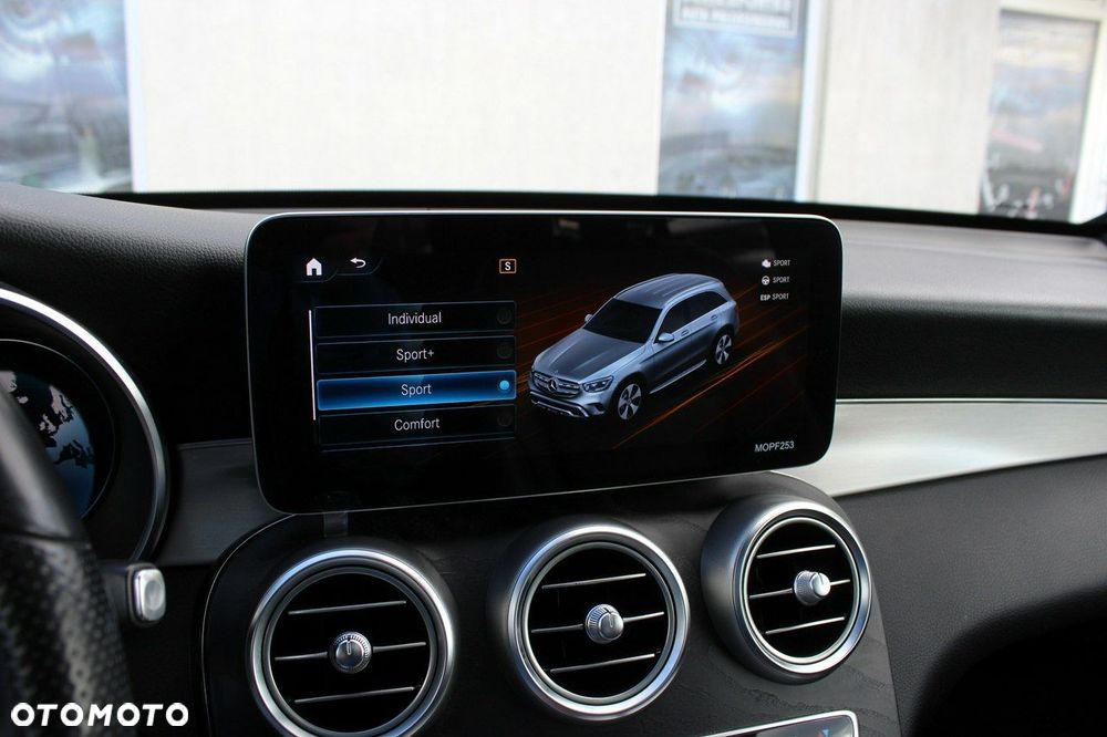 Mercedes-Benz GLC - 35