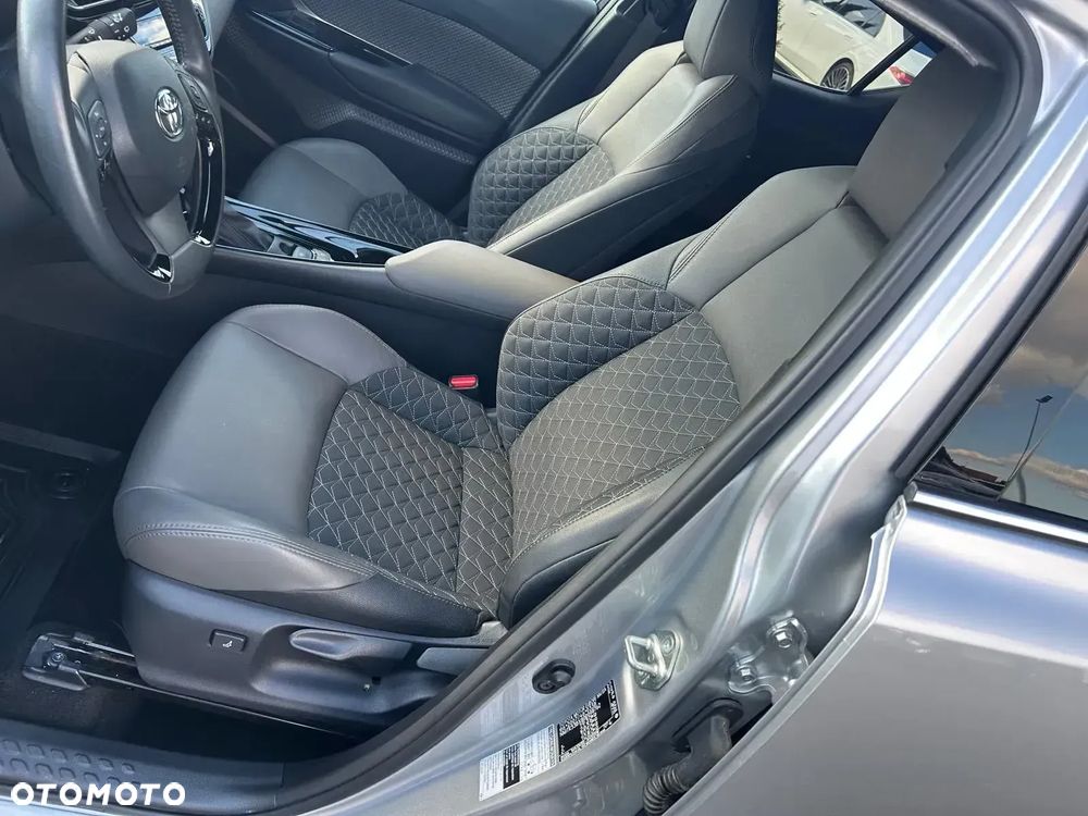 Toyota C-HR 2.0 Hybrid Executive - 9