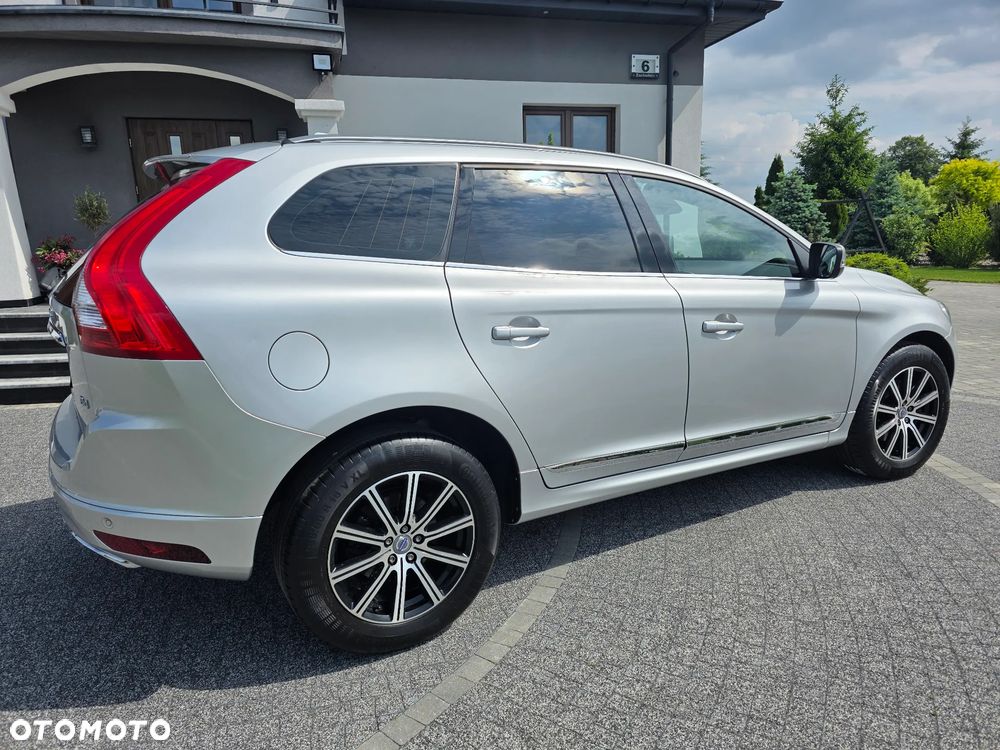 Volvo XC 60 D4 Geartronic Summum - 16