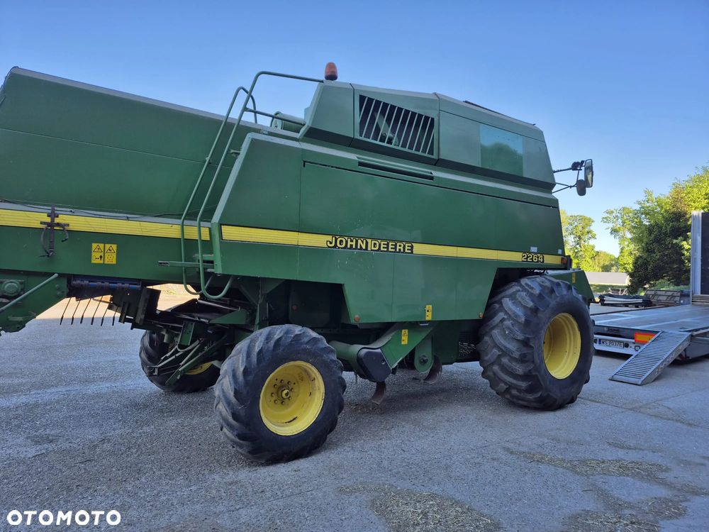 John Deere 2264 - 2