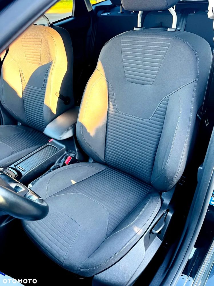 Ford Focus - 11