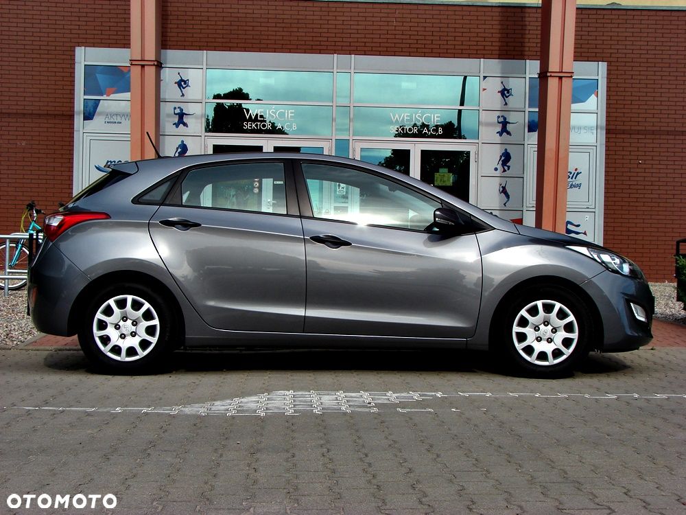 Hyundai i30 1.4 Intro Edition - 12