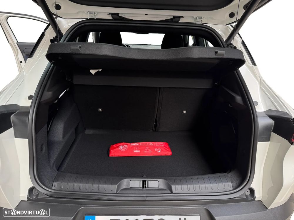 Alfa Romeo Junior 1.2 eDCT6 - 16