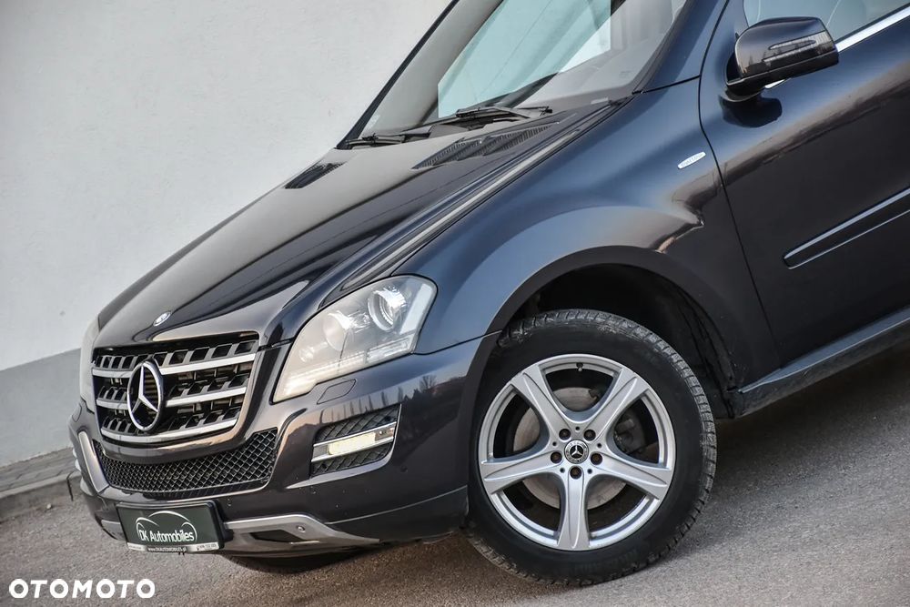 Mercedes-Benz ML 300 CDI 4Matic 7G-TRONIC DPF BlueEFFICIENCY Grand Edition - 15
