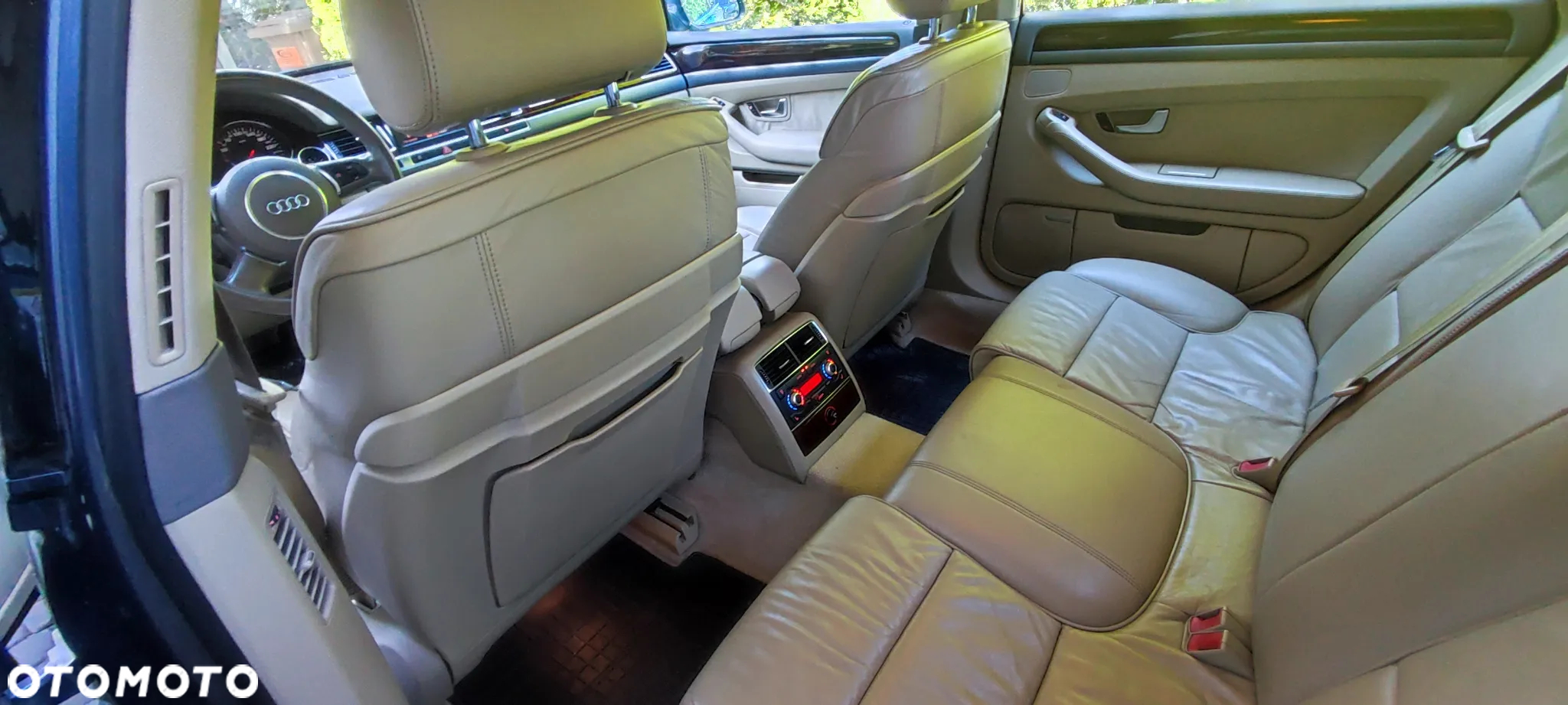 Audi A8 4.2 Quattro - 34