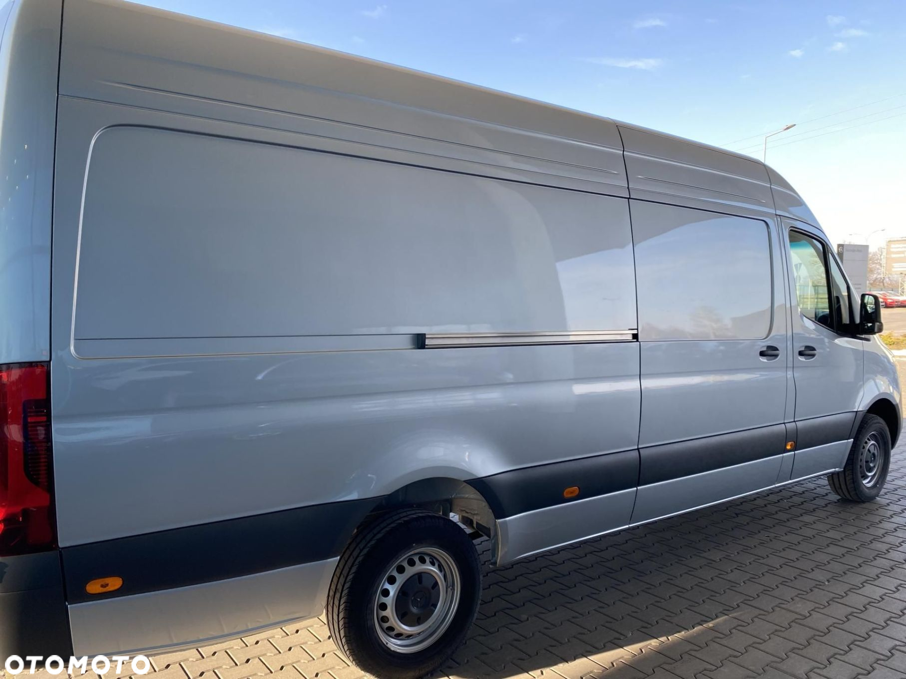 Mercedes-Benz Sprinter - 2