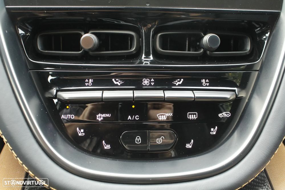 Aston Martin DBX 707 - 22