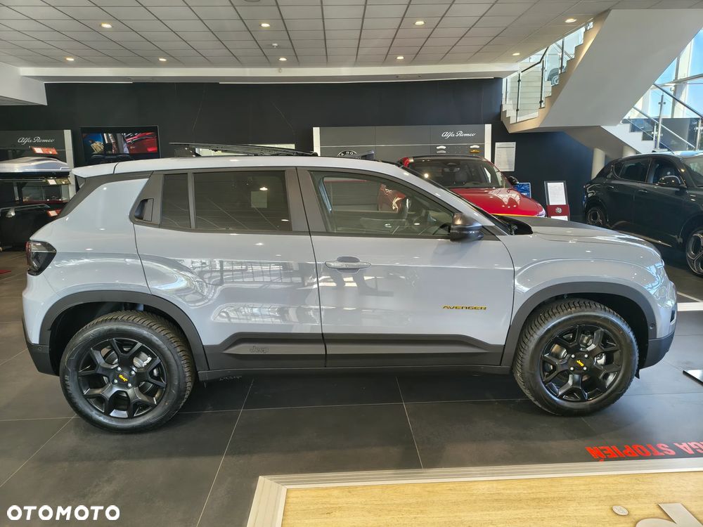 Jeep Avenger 1.2 T3 mHEV The North Face 4xe eDCT6 - 5