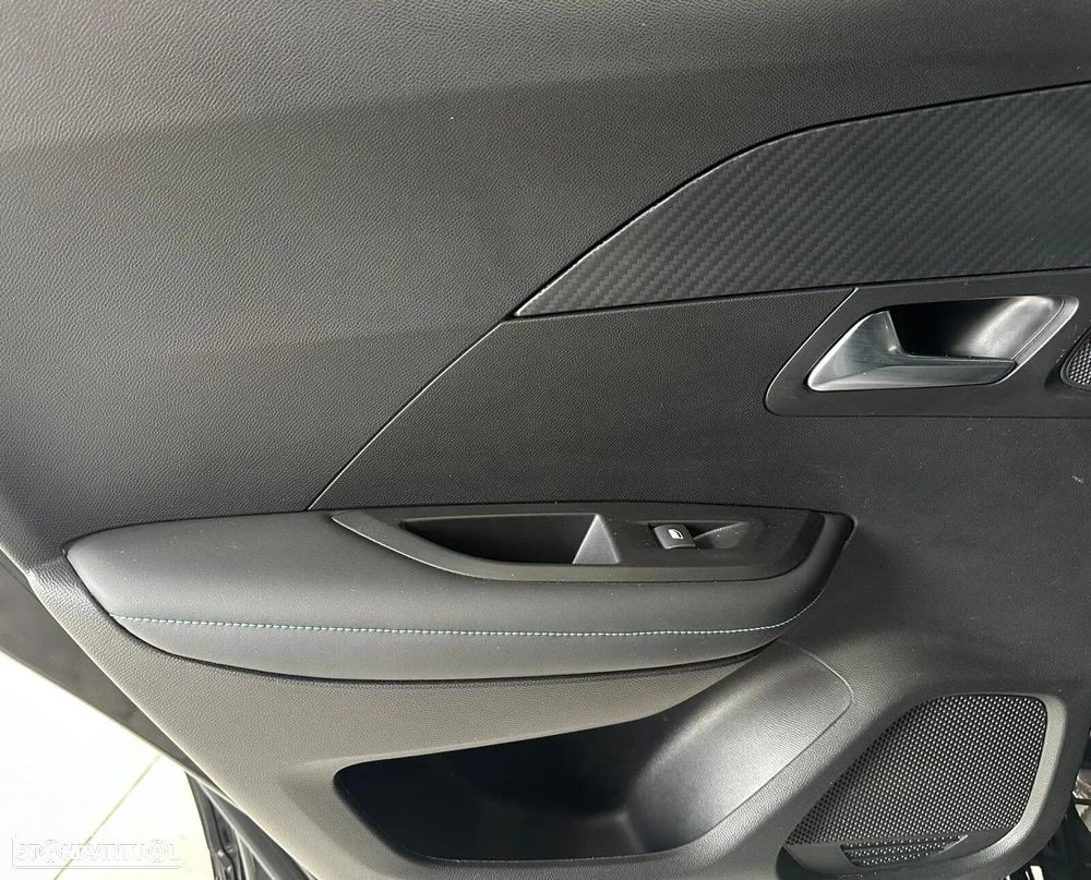 Peugeot 2008 1.2 PureTech Allure - 20