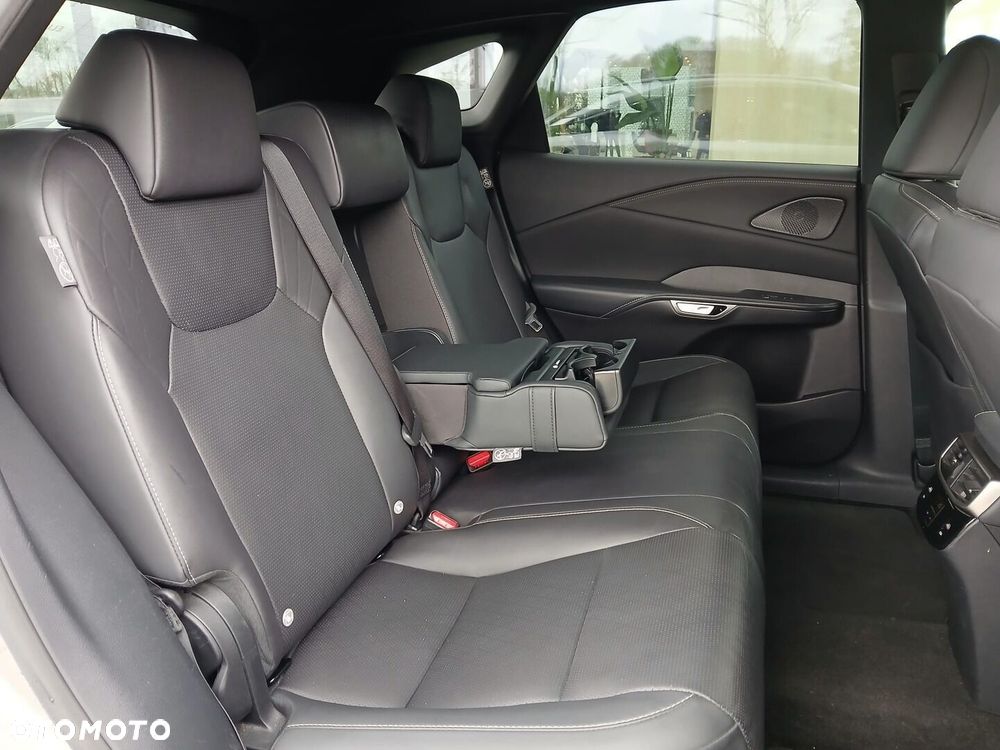 Lexus RX - 30
