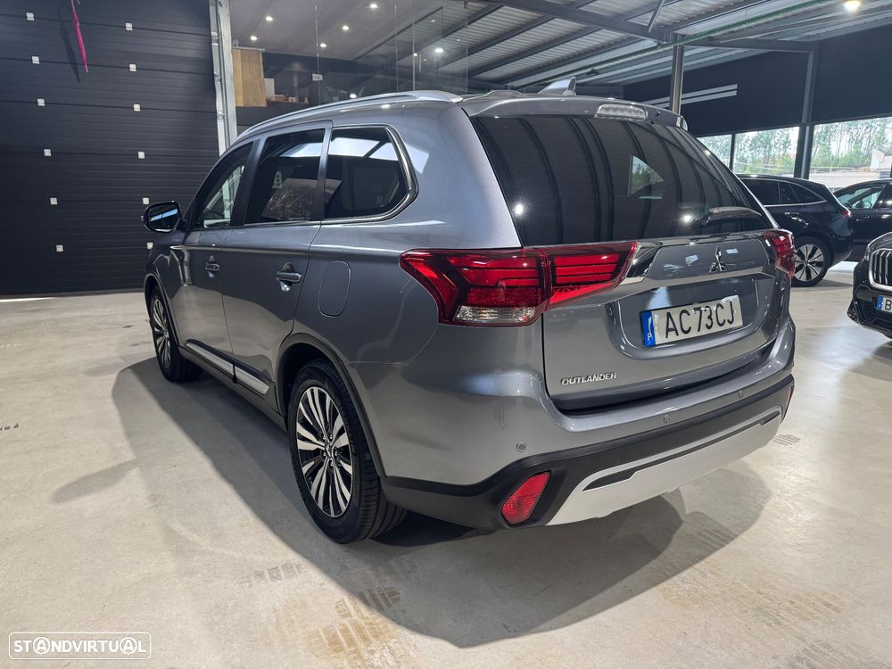 Mitsubishi Outlander 2.0 Kaiteki CVT - 11