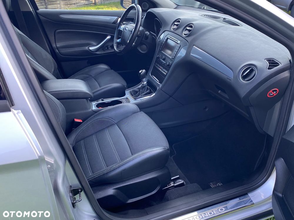 Ford Mondeo 2.0 TDCi Champions Edition - 15