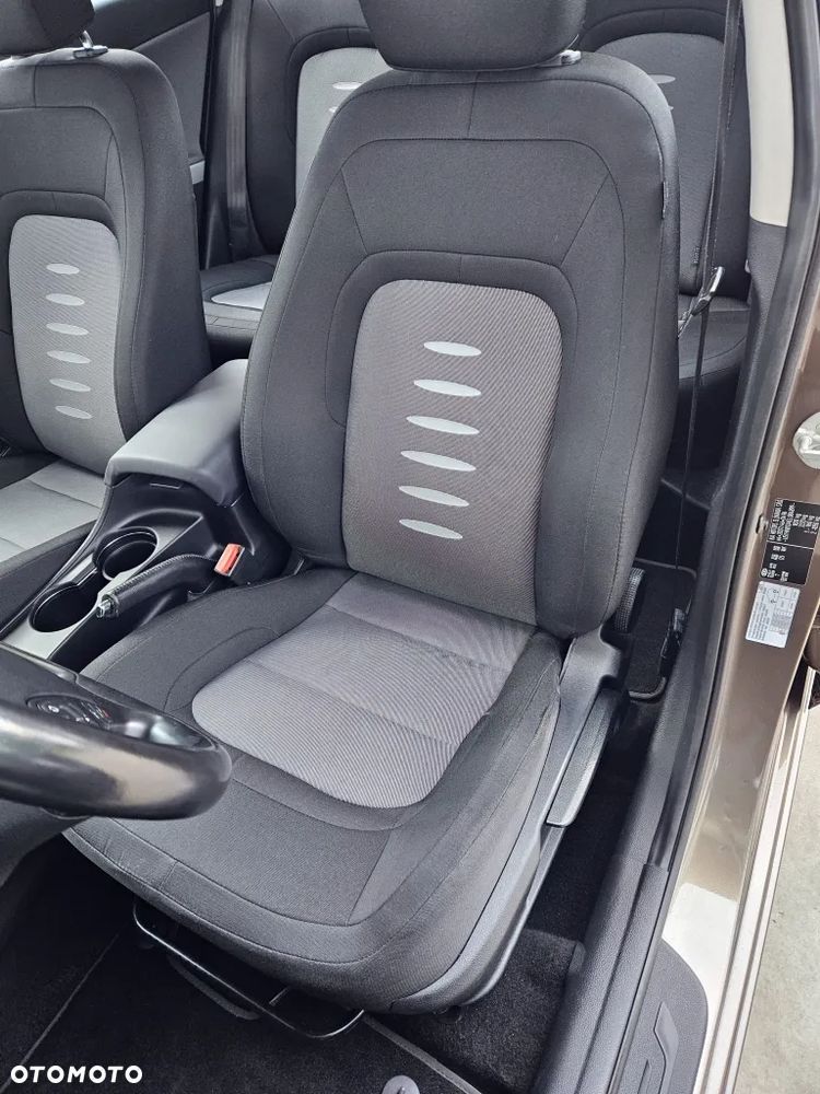 Kia Ceed 1.6 GDI L - 10