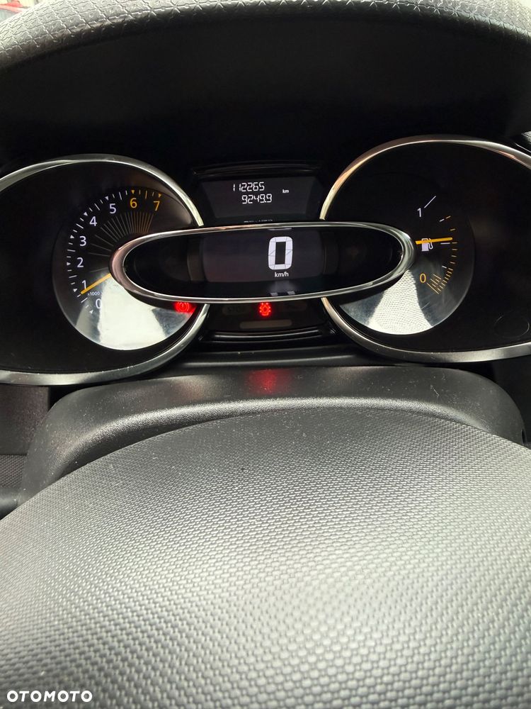 Renault Clio 1.2 16V 75 Experience - 13