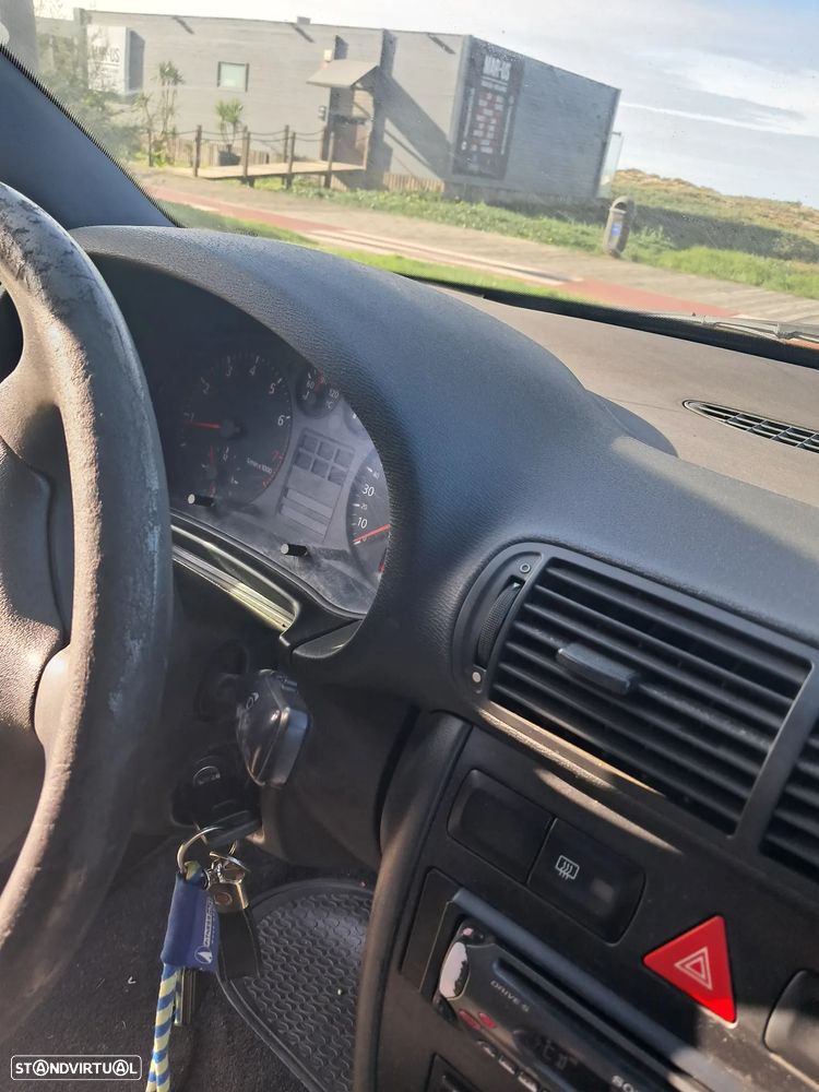 Audi A3 1.6 Attraction - 8