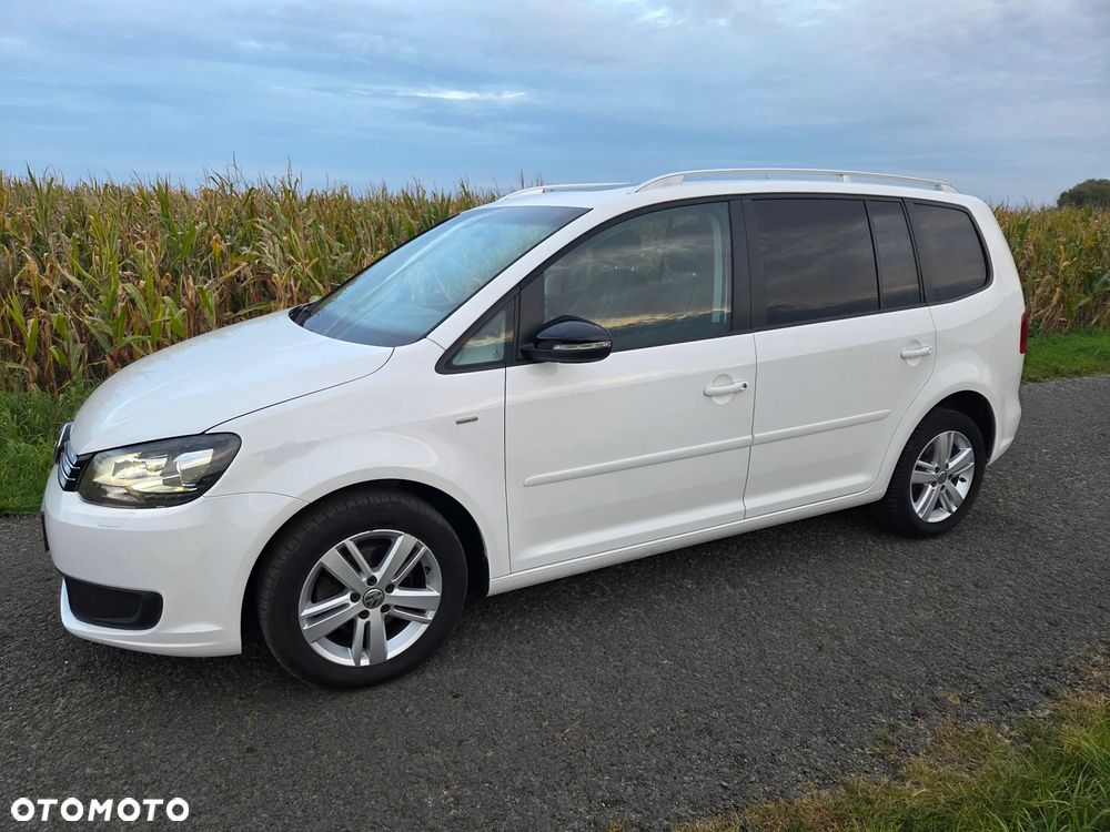 Volkswagen Touran 2013 photo 2