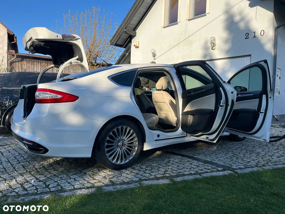 Ford Fusion - 11
