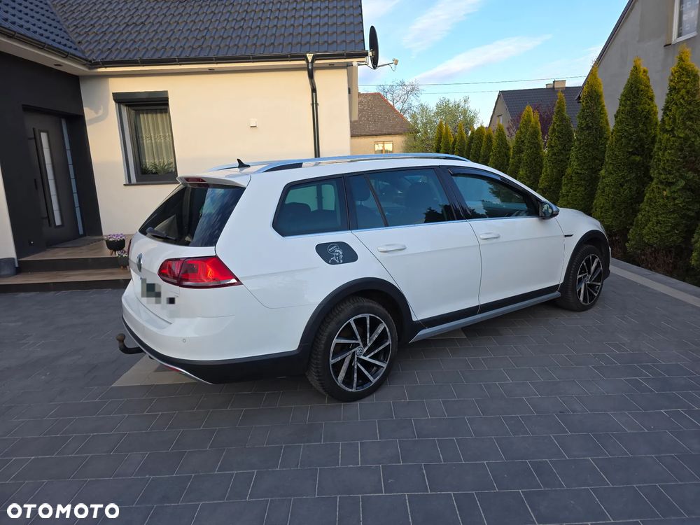 Volkswagen Golf - 10