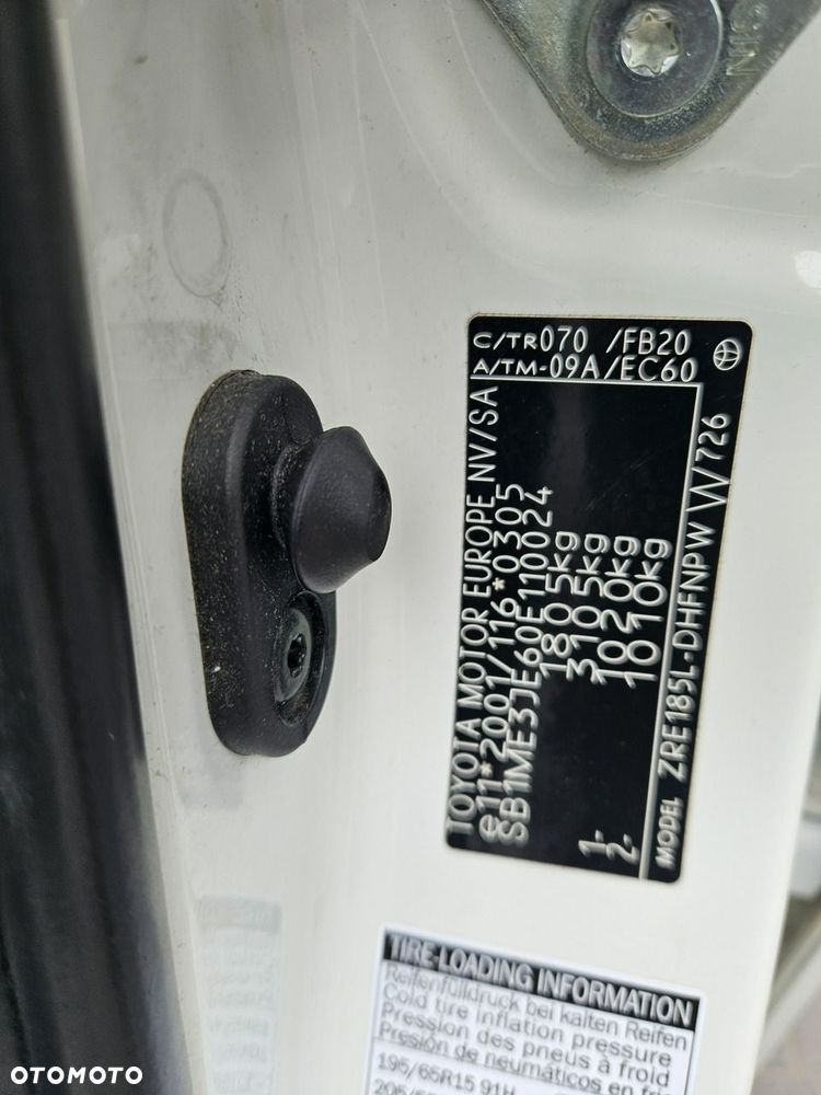 Toyota Auris - 12