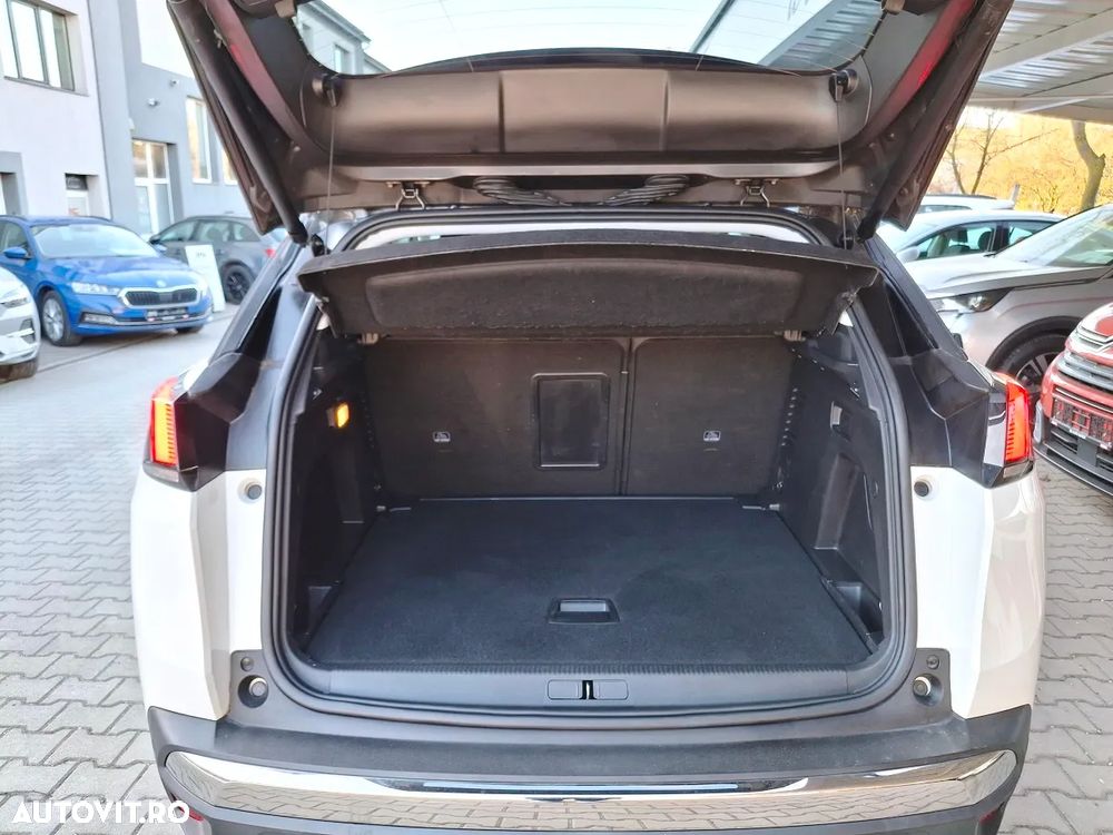 Peugeot 3008 PureTech 130 Stop & Start GPF EAT8 Allure - 11