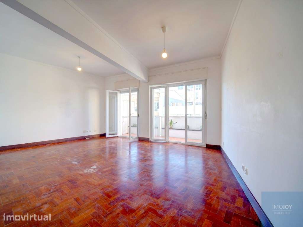 Apartamento T2+1 Remodelado na Cruz Quebrada - Grande imagem: 2/39