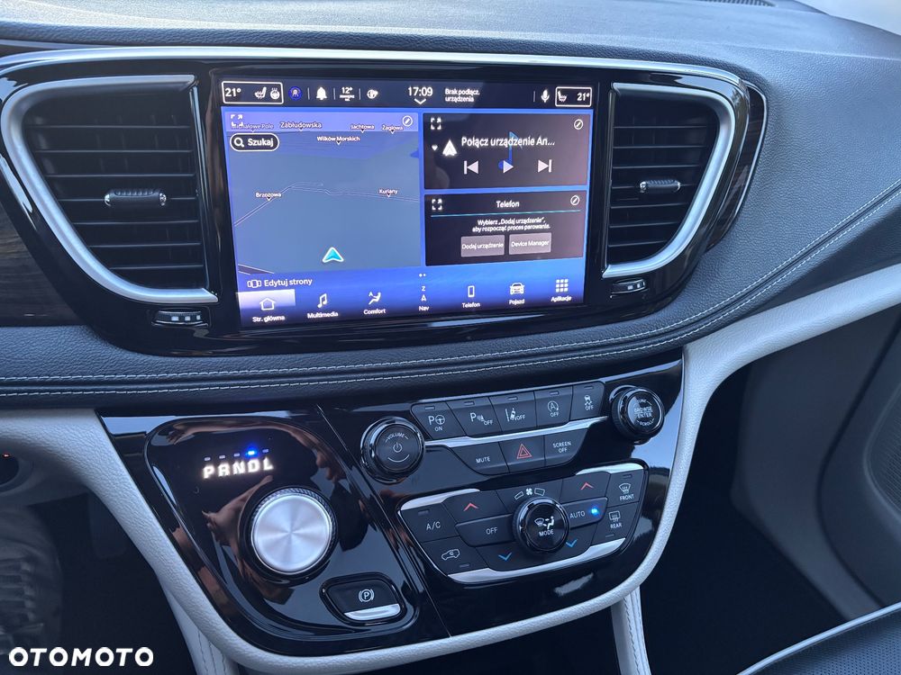 Chrysler Pacifica - 35