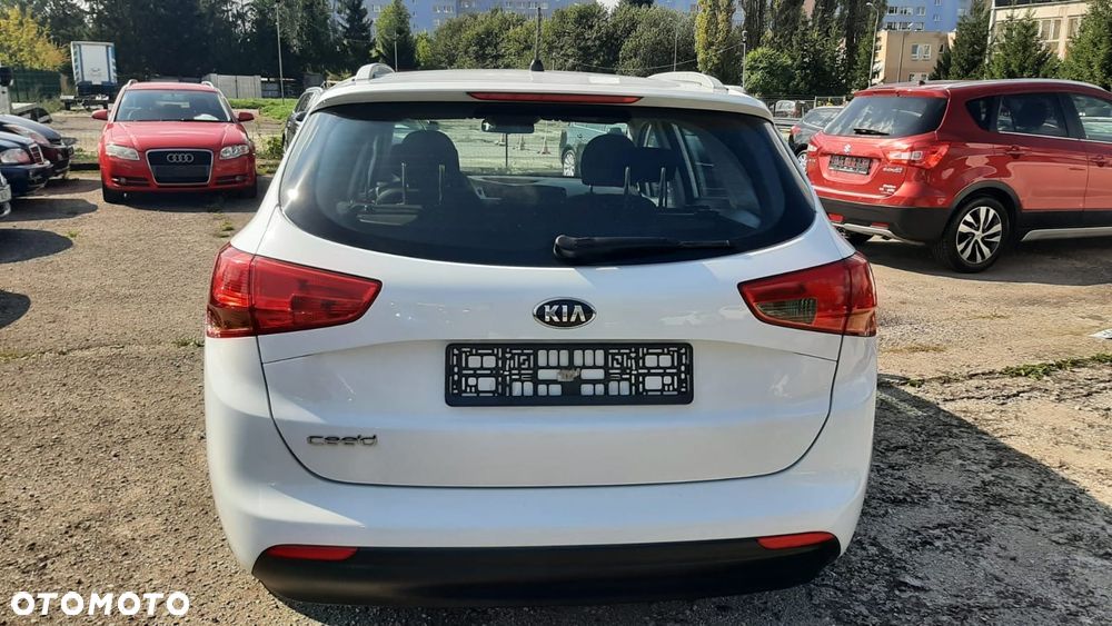 Kia Ceed 1.6 GDI SW Edition 7 - 8