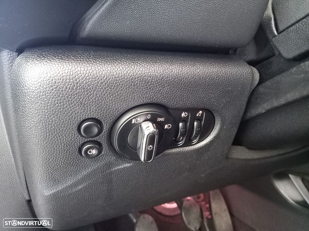 MINI 3 Portas - 11