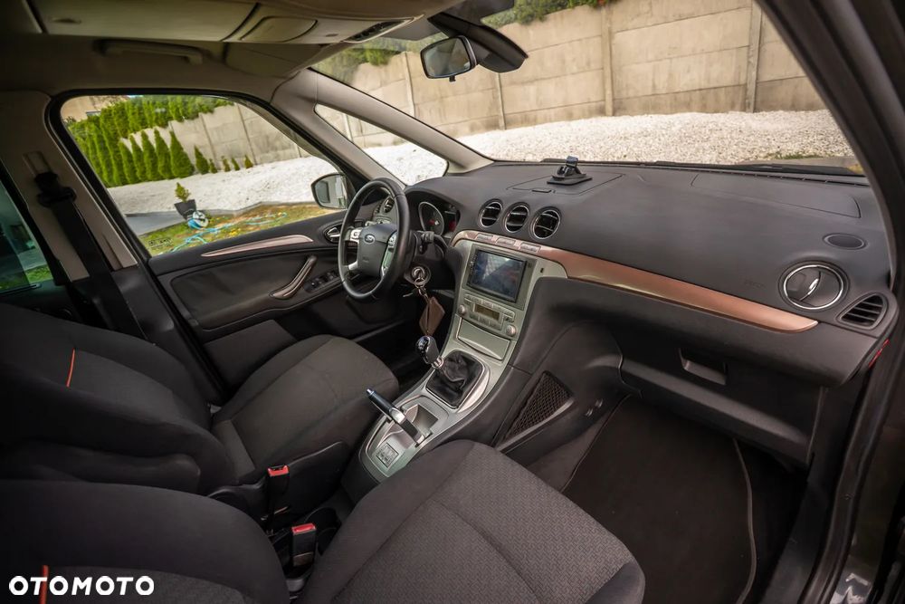 Ford Galaxy - 21