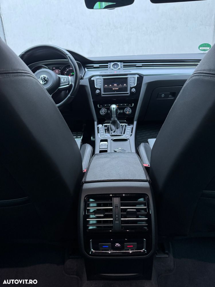Volkswagen Passat - 21