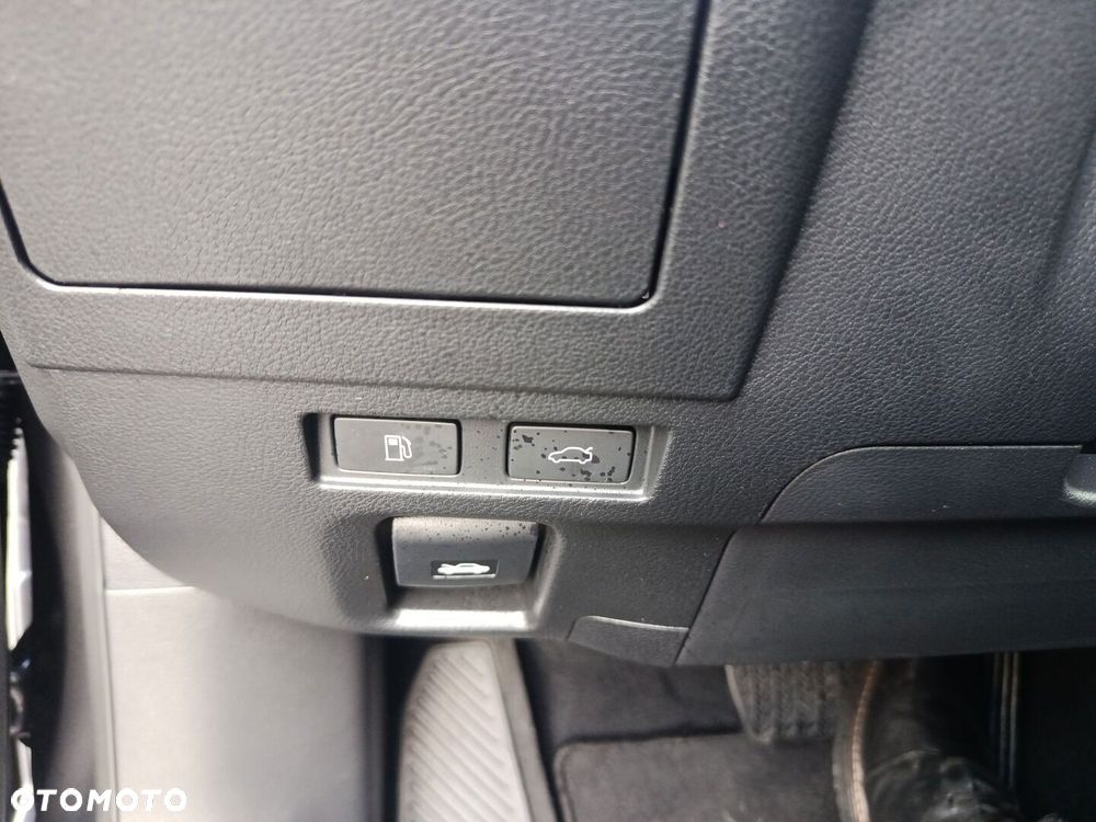 Lexus ES 300h Business Edition - 22
