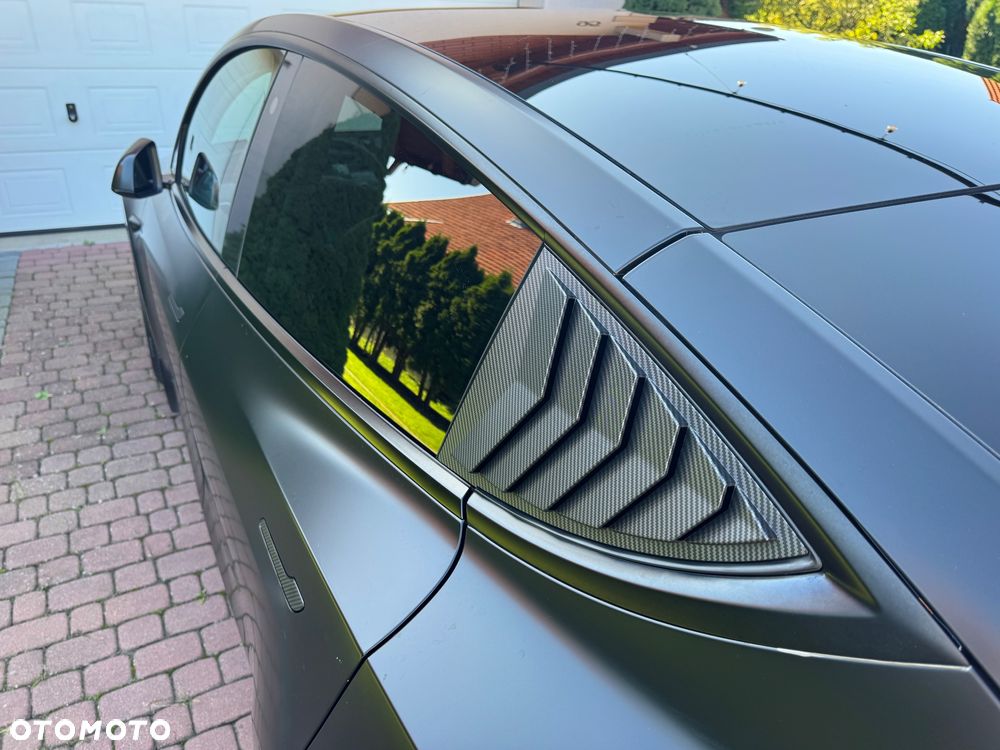 Tesla Model Y Performance AWD - 2