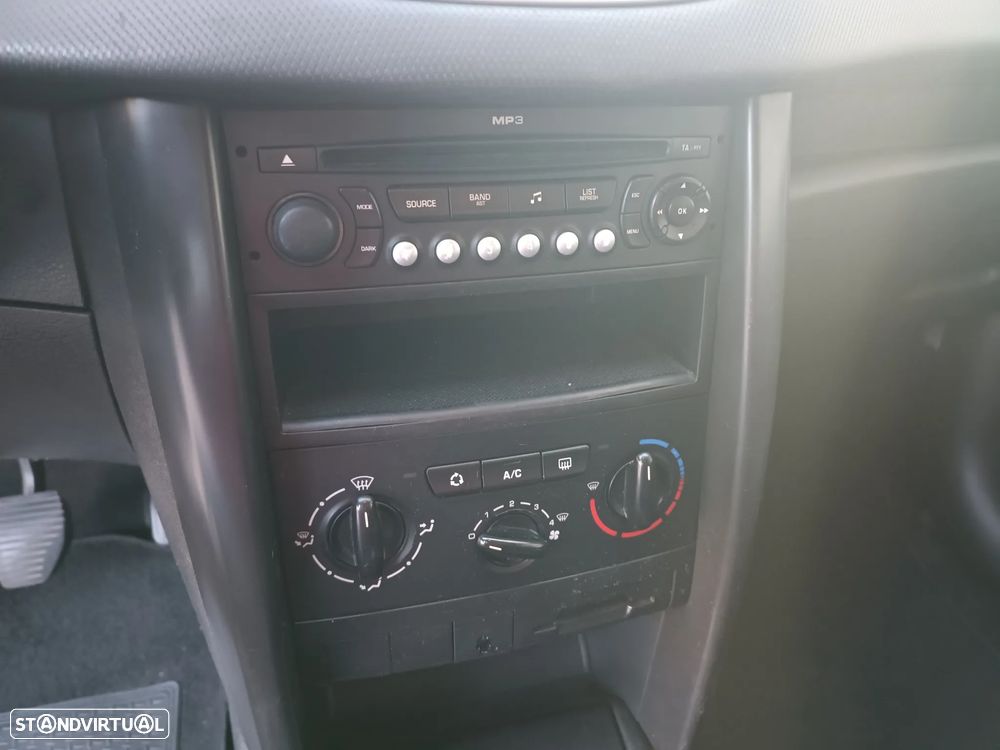 Peugeot 207 1.4 HDi Active - 16